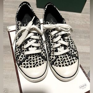 Very Rare Vintage Coach Barrett Sneakers style: A1374 women 9.5 size deadstock